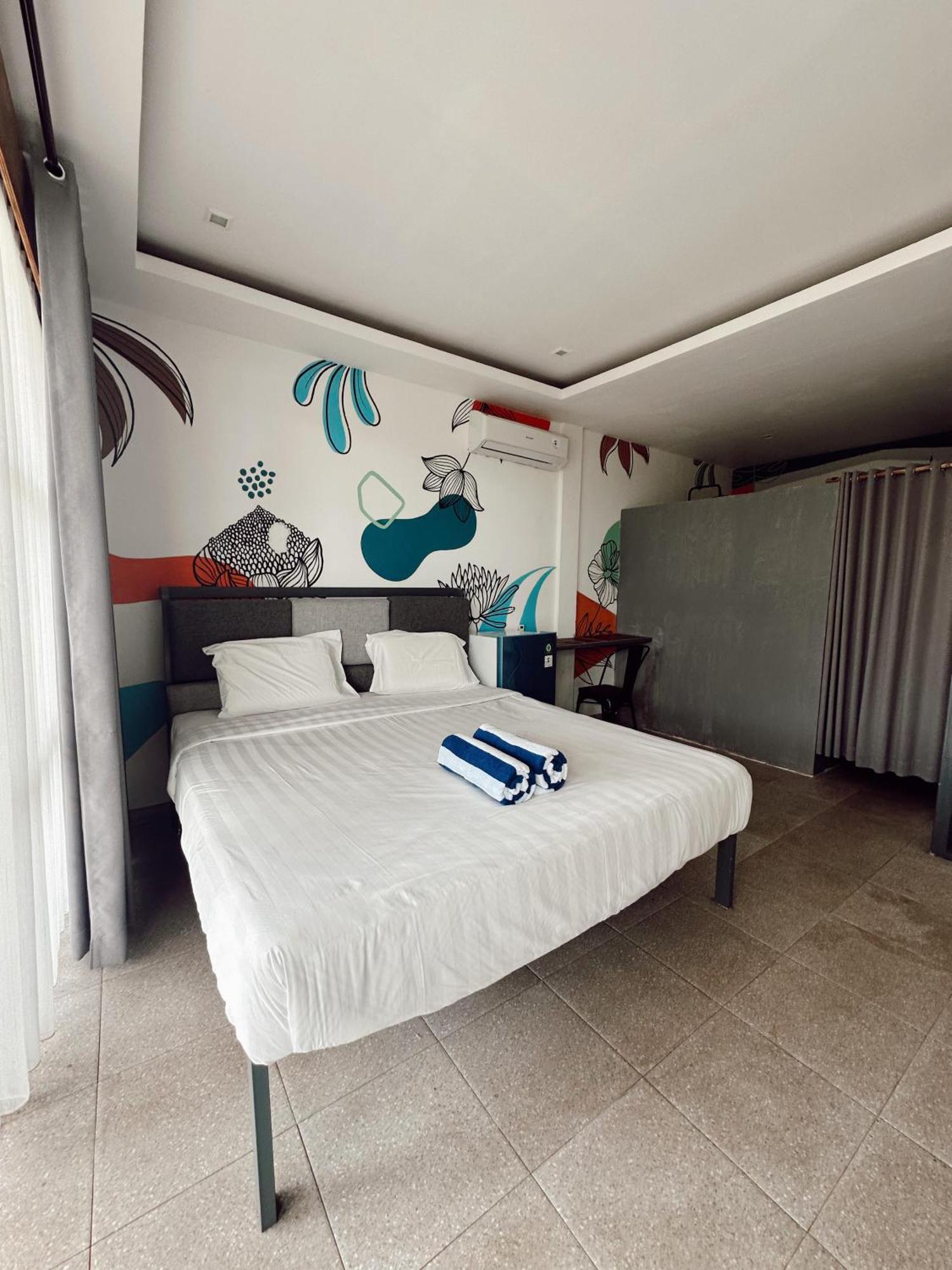 Hi5 Kuta Hotel Kuta  Стая снимка